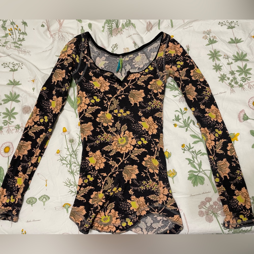 Free People Blue and Peach Floral Thermal
